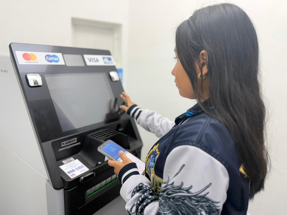 MIDES da giro digital y cambia la forma en que jóvenes reciben su beca: directo al celular