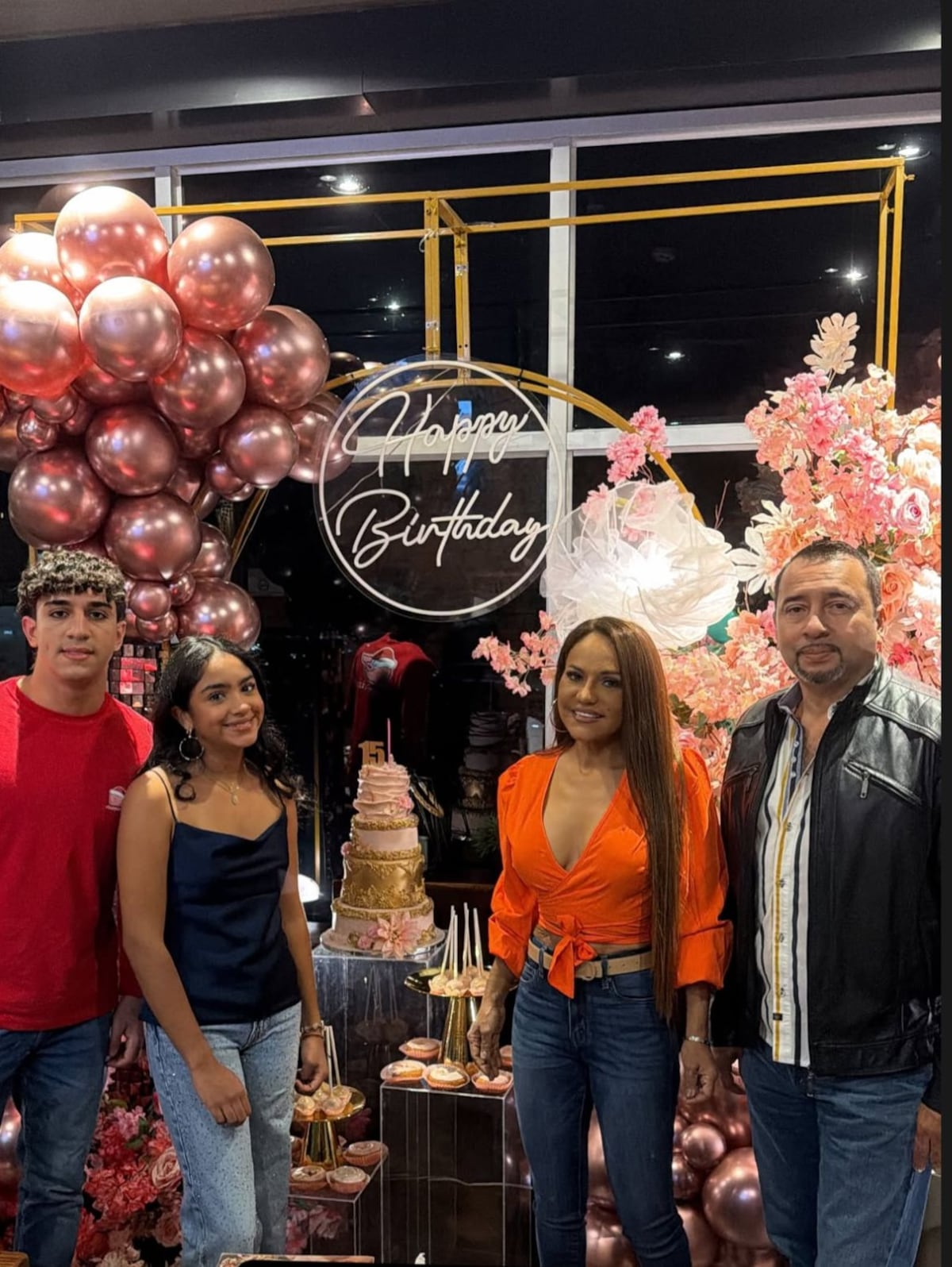 Magia y lágrimas: Sandra Sandoval celebra los 15 de Kamila con mensaje que toca el corazón