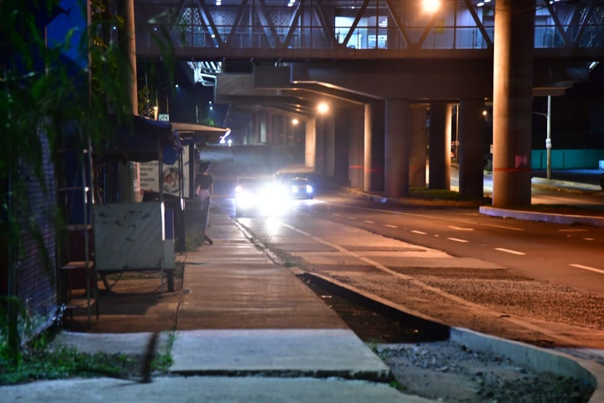 Hombres siguen mostrando su rebeldía en el toque de queda