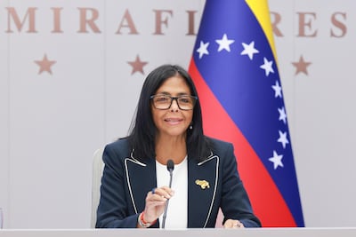 Delcy Rodríguez llega a Países Bajos para defender reclamo venezolano sobre el Esequibo ante la CIJ