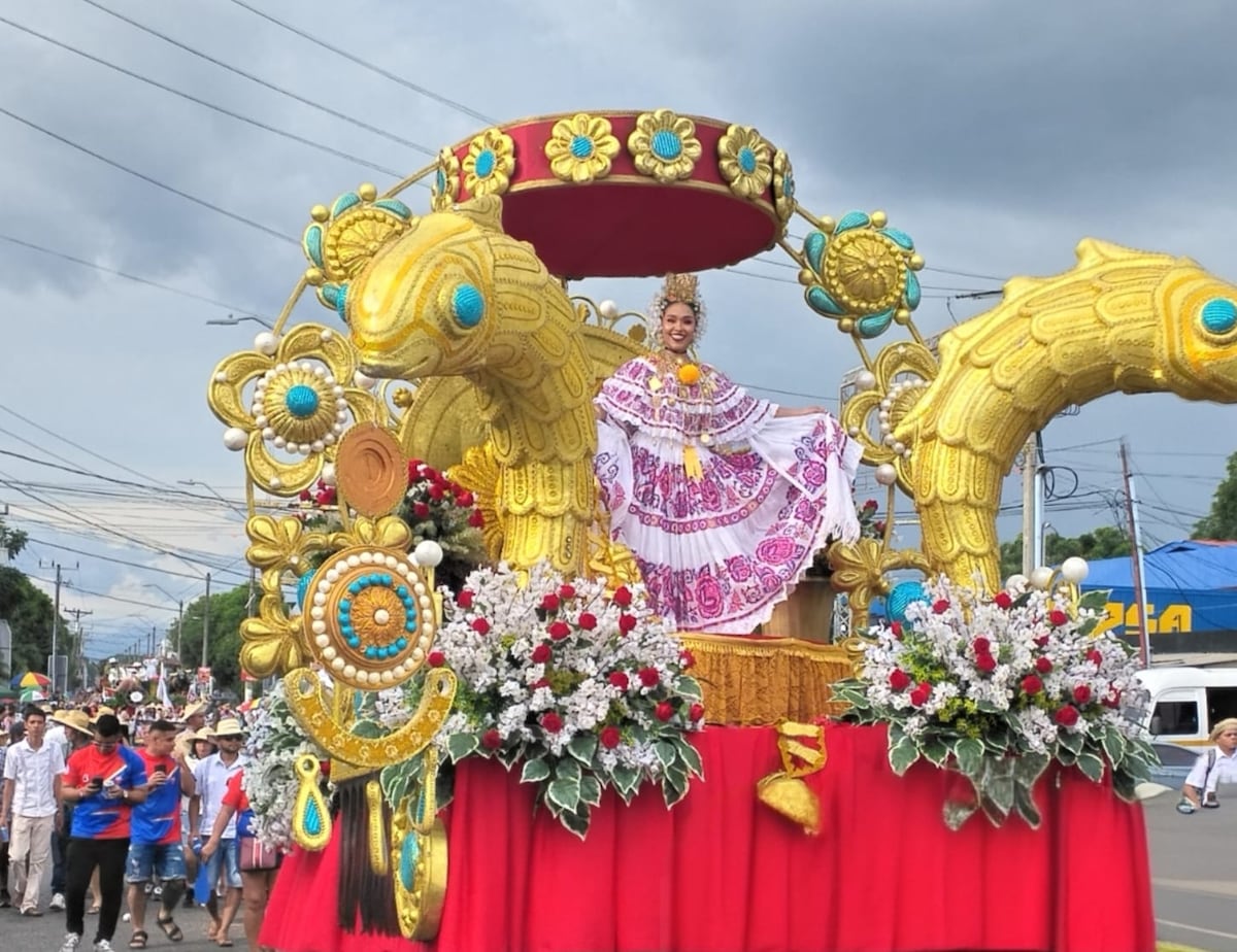 Patronales de Santiago cerraron con desfile folklórico
