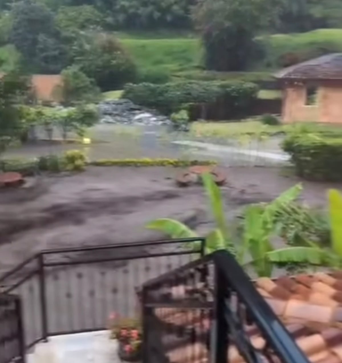 Boquete bajo agua: intensas lluvias provocan inundaciones, desbordamientos y suspensión de clases