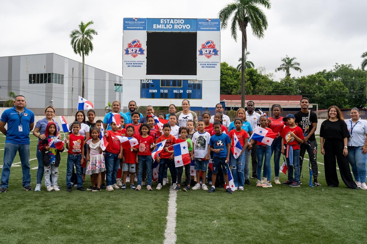 ¡Turismo deportivo para los pela’os de San Miguelito! Exploran la Ciudad Deportiva Irving Saladino