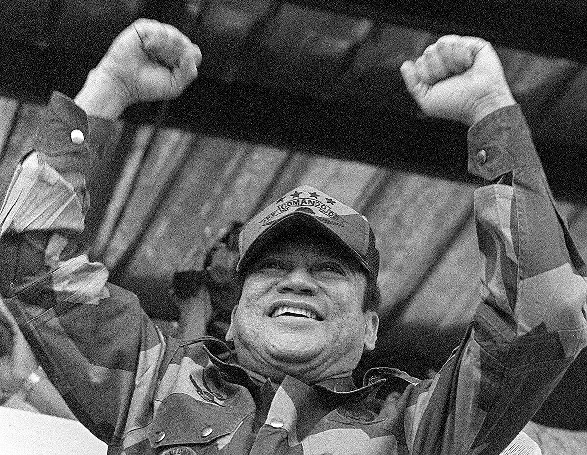 Noriega fue abandonado a muy temprana edad por su madre