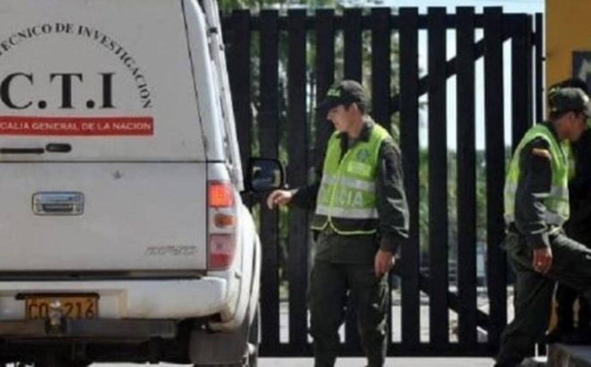 Rumor lo enloqueció; encontró en su cama a su esposa con otro y los mató 