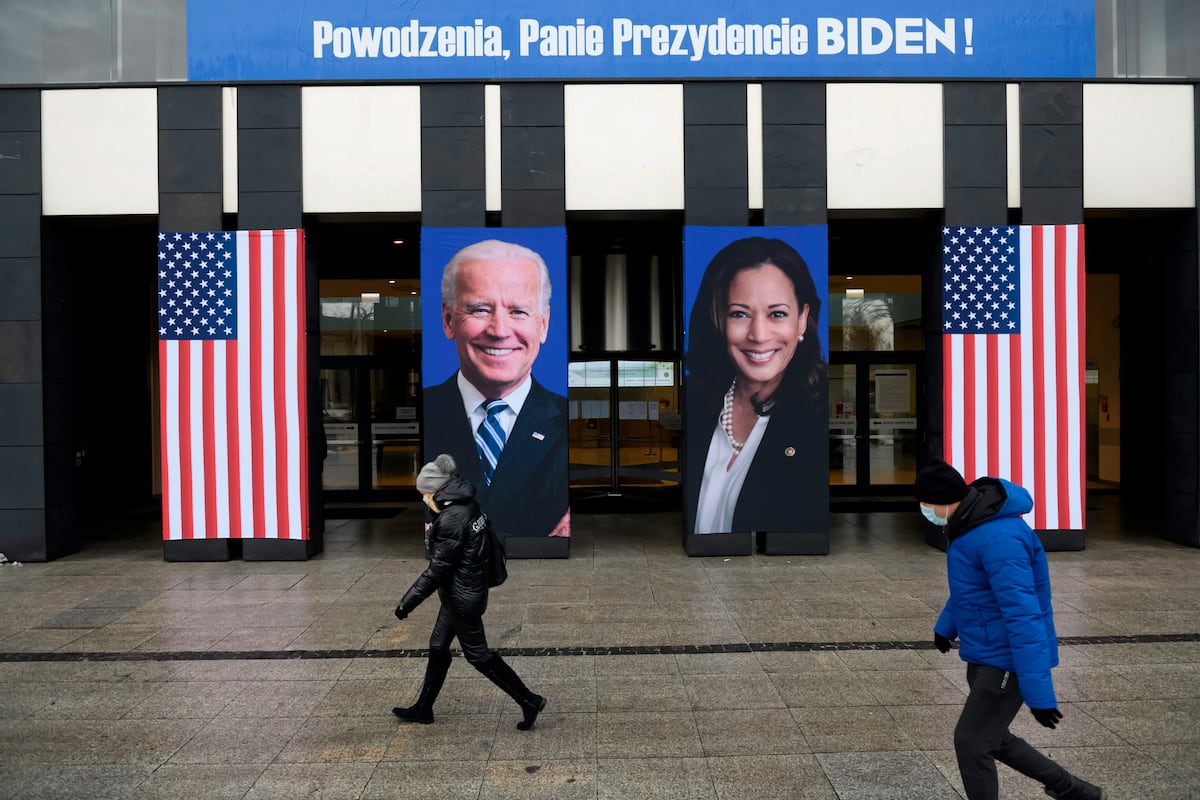 El pueblo indio de Kamala Harris reza para protegerla durante su investidura