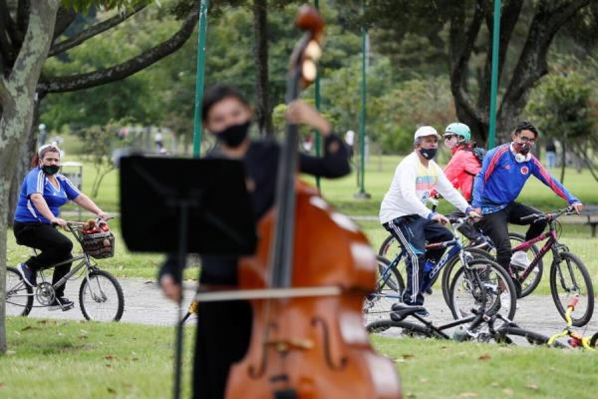 En Colombia, miles de personas salen al parque y a disfrutar de un concierto al aire libre +Fotos
