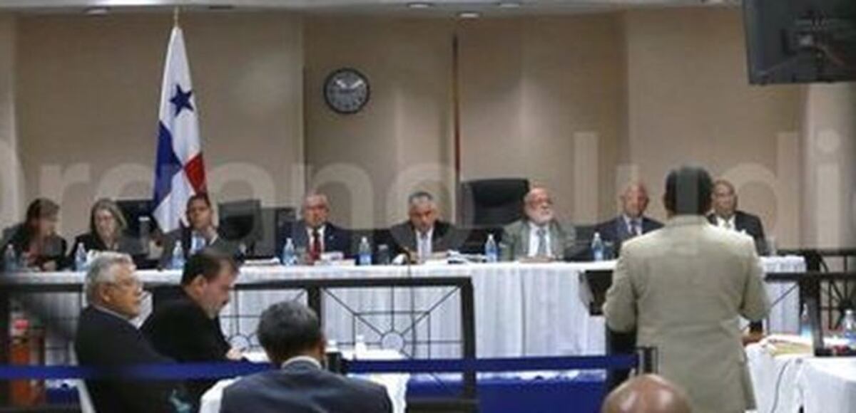 Corte accede revisar solicitud de Martinelli sobre cambio de su detención