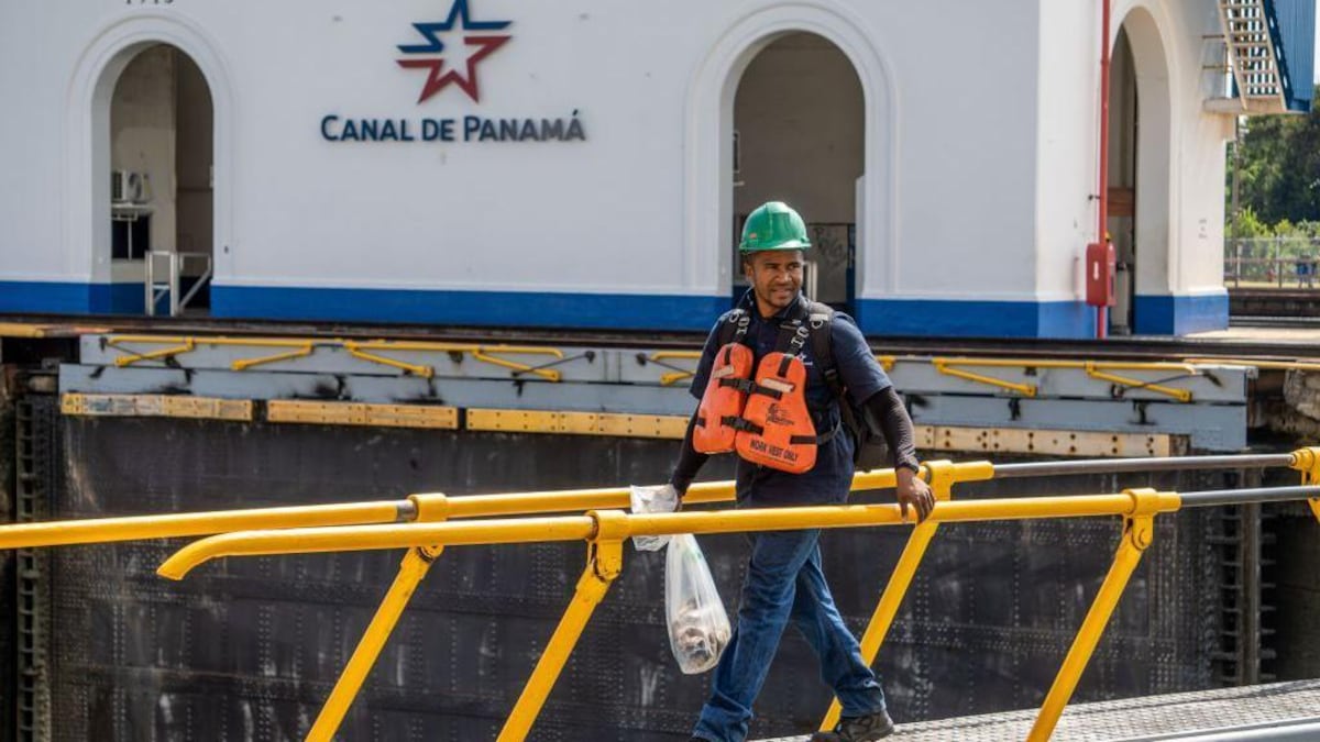 ¡Oportunidad de oro! 17 vacantes abiertas en el Canal de Panamá este abril 2026