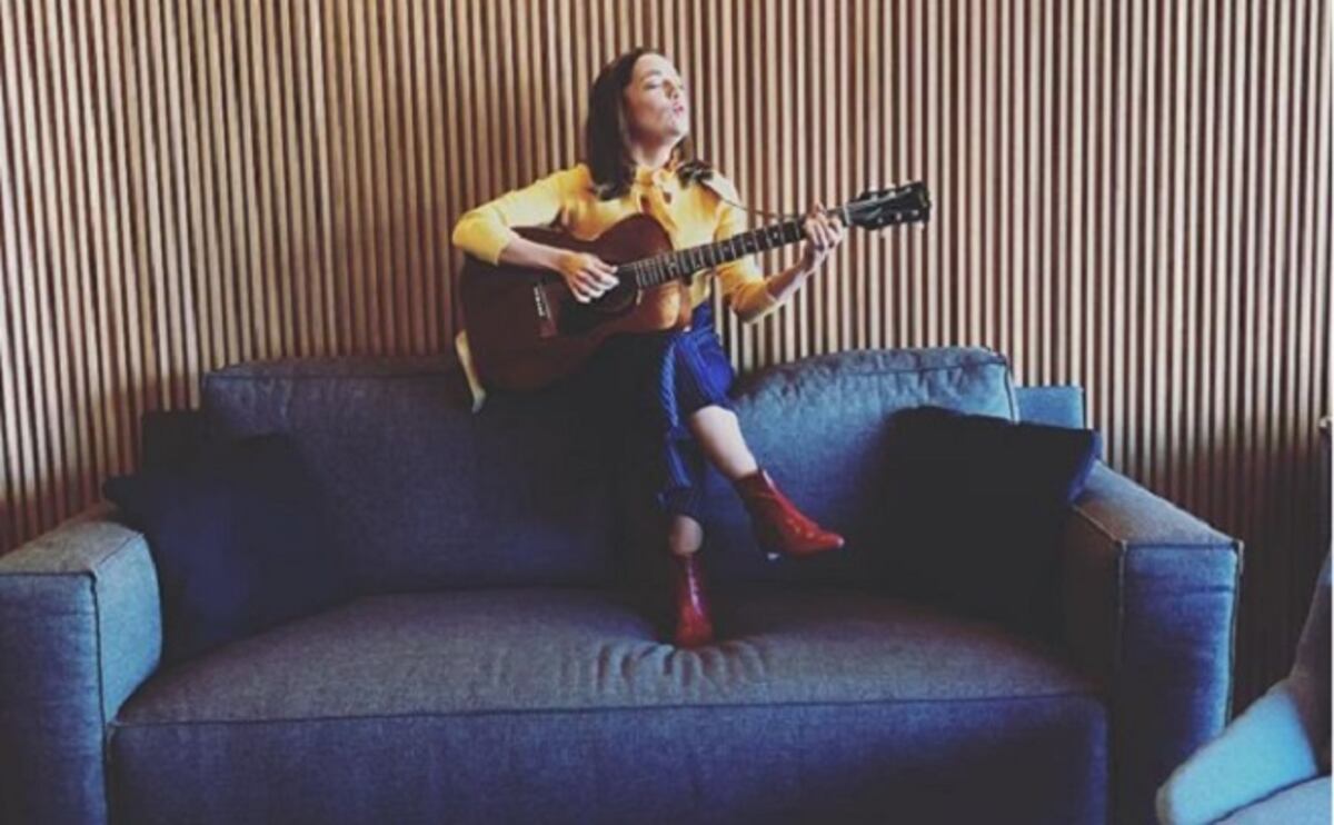 Luego de ganar su Latin Grammy  Natalia Lafourcade le manda mensaje a Maluma