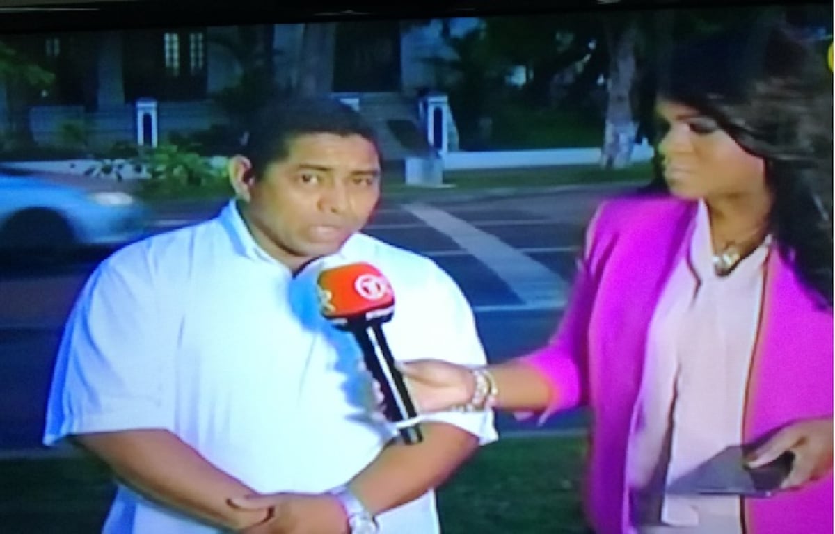 Taxista que le gritó 'payasa' a la pasajera da su versión