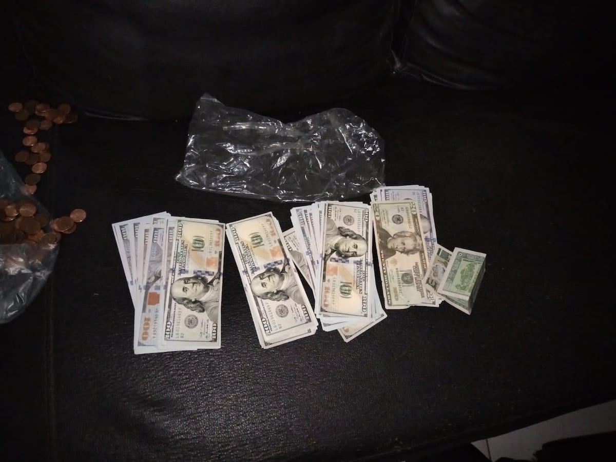 Operación Trineo destapa hurto agravado con tarjetas de regalo en la Dirección de Pasaportes