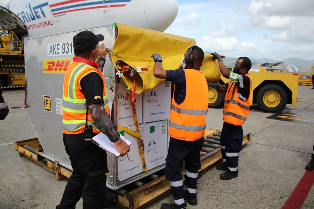 Panamá recibe nuevo lote de vacunas con 250 mil 700 dosis de Pfizer