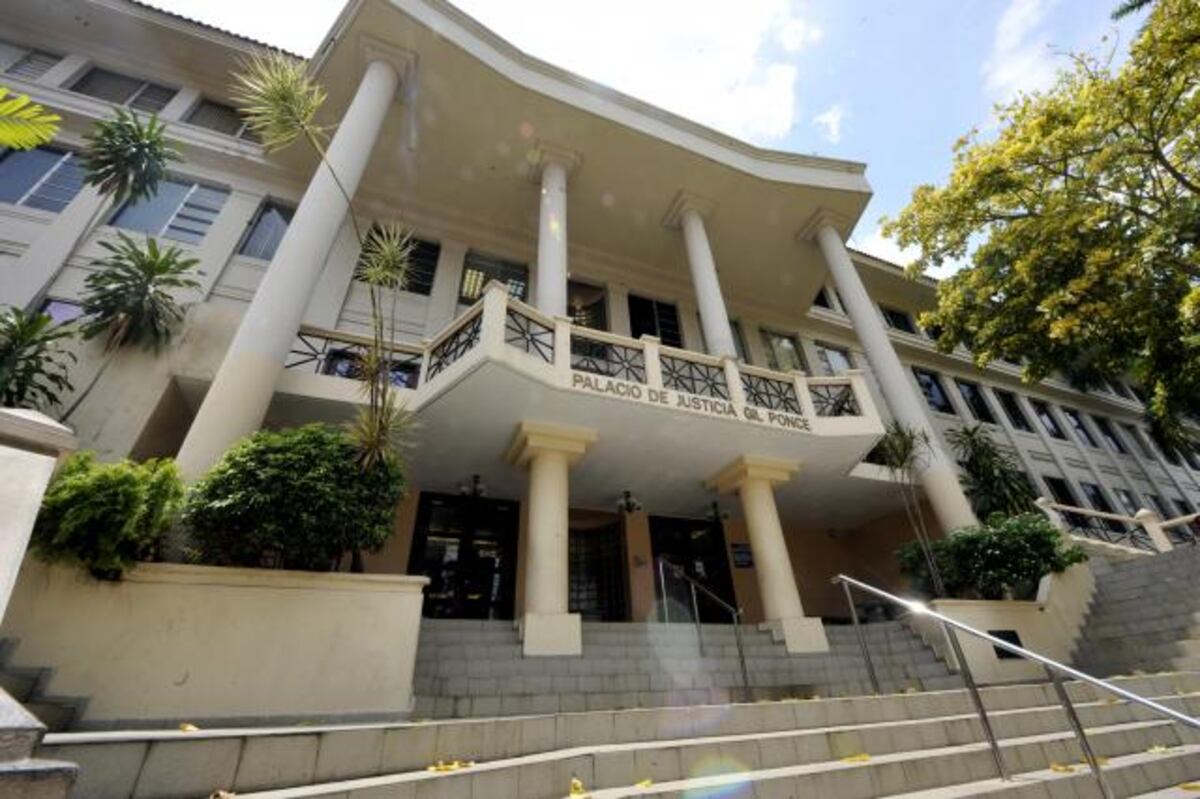 Ejecutivo y Contralor frenan jubilaciones doradas para jueces y magistrados