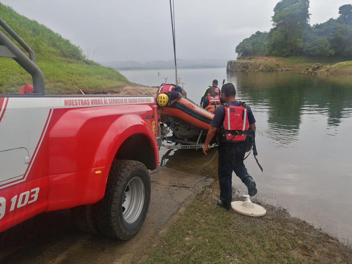 Buscan a hombre reportado como desaparecido en el lago Alajuela