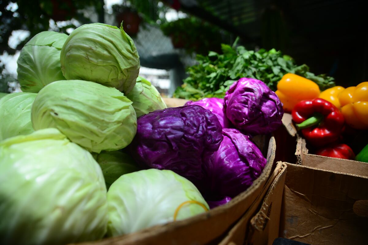 Haga su lista de supermercado y mantenga el distanciamiento social