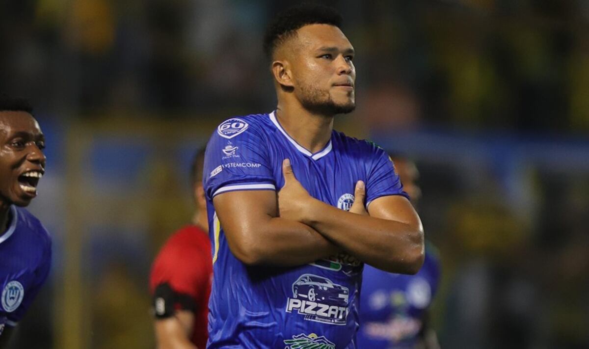 Blackburn refuerza al San Francisco para el Apertura