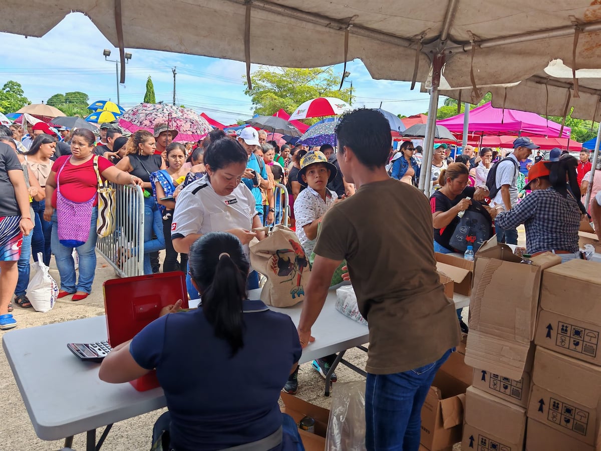 IMA desmiente feria en empresa privada de Santiago