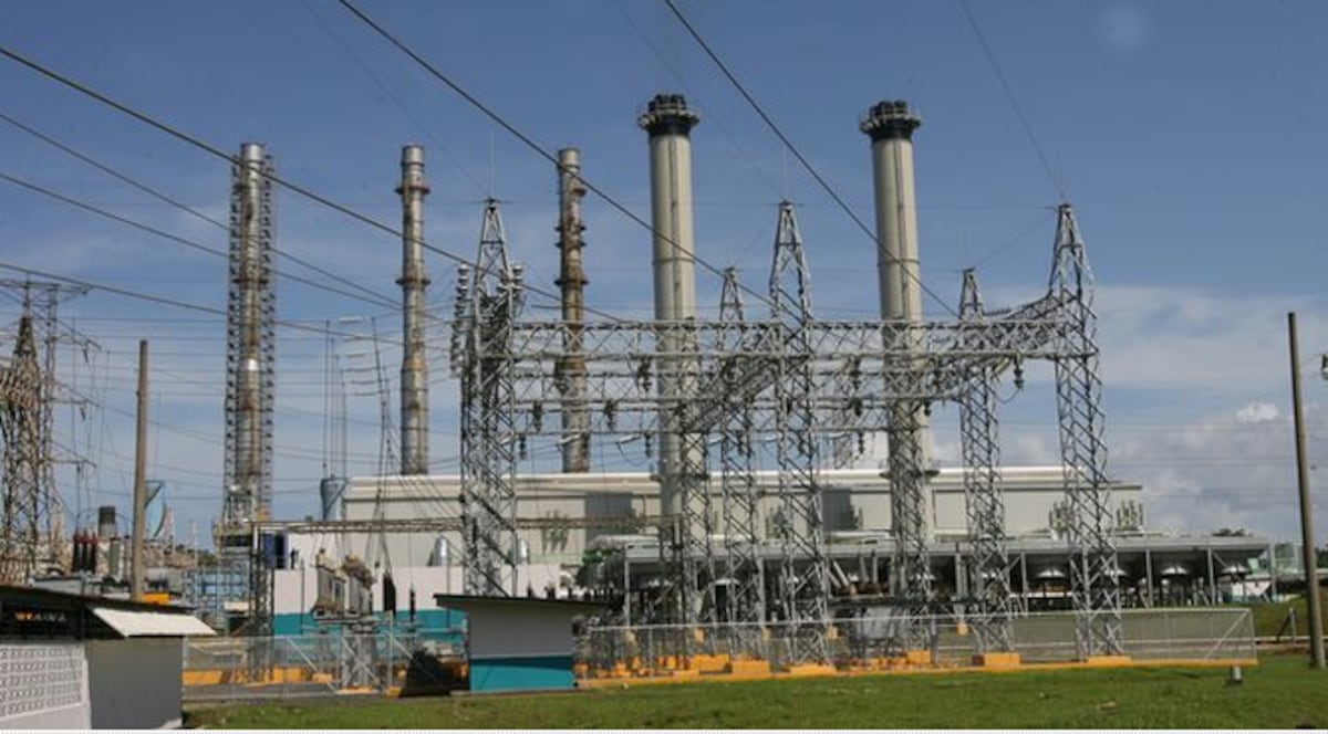 Consejo de Gabinete aprueba 24 millones para compensar a distribuidoras eléctricas