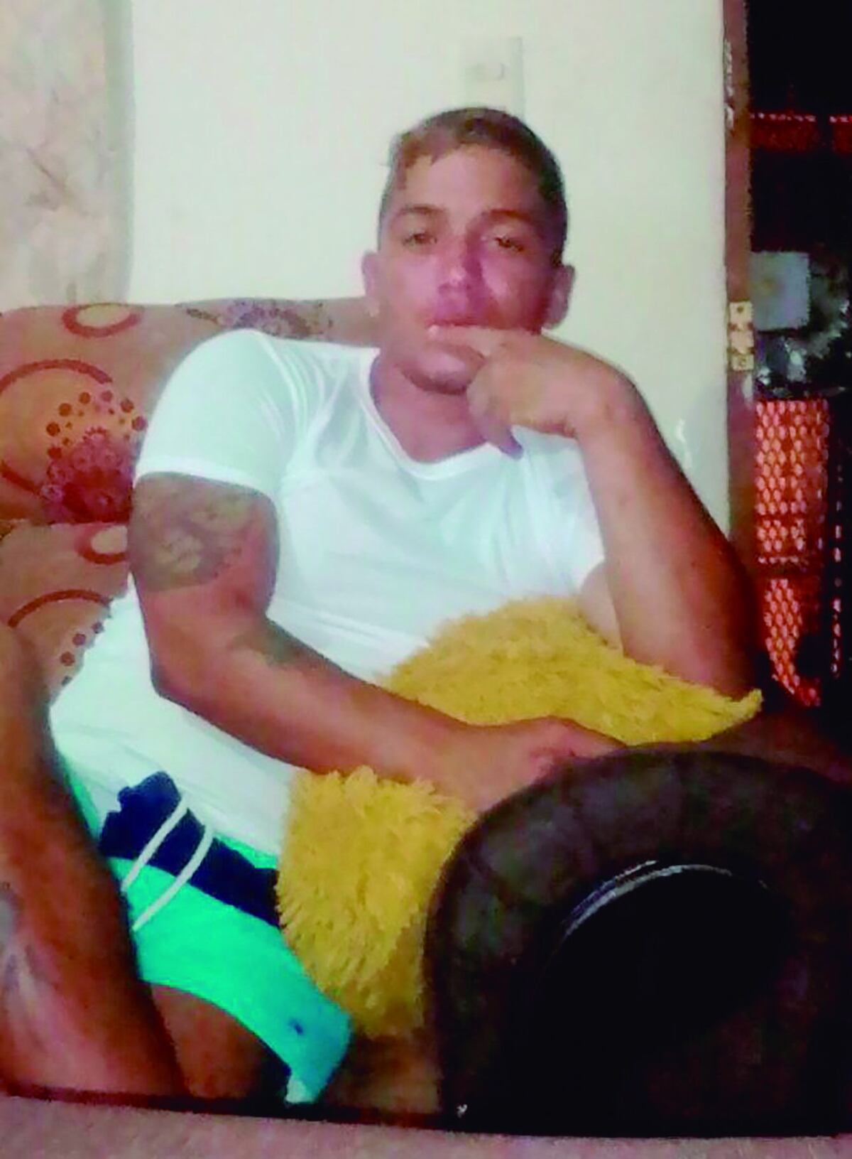 A SANGRE FRÍA. Lo matan y le meten un tiro a su bebé de 1 año en Burunga