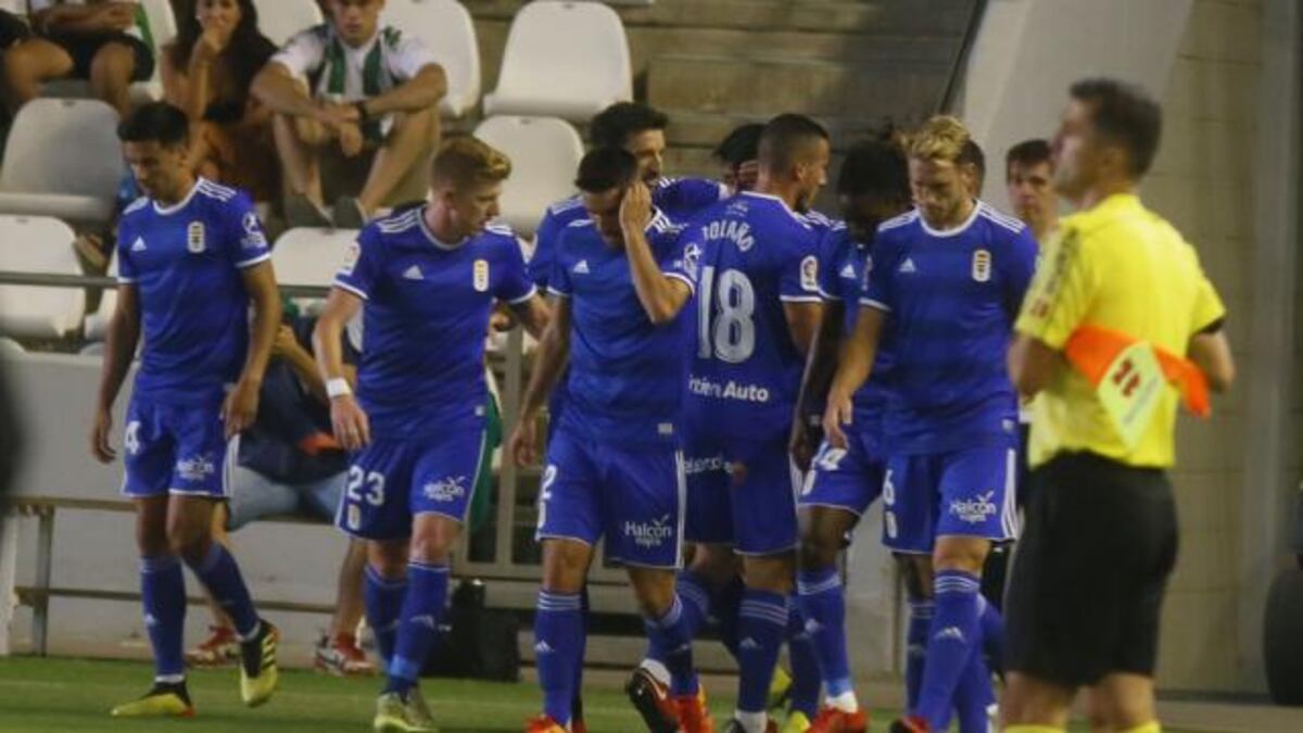 El panameño Yoel Bárcenas anota su primer gol en el triunfo del Real Oviedo
