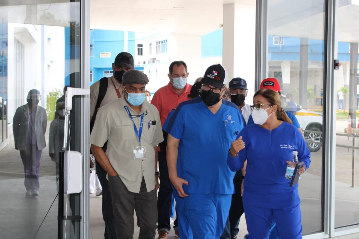 Ante aumento de casos de covid-19 en Chiriquí habilitan más camas en Hospital Dr. Rafael Hernández, para ‘resistir’ lo que se avecina, dijo Enrique Lau