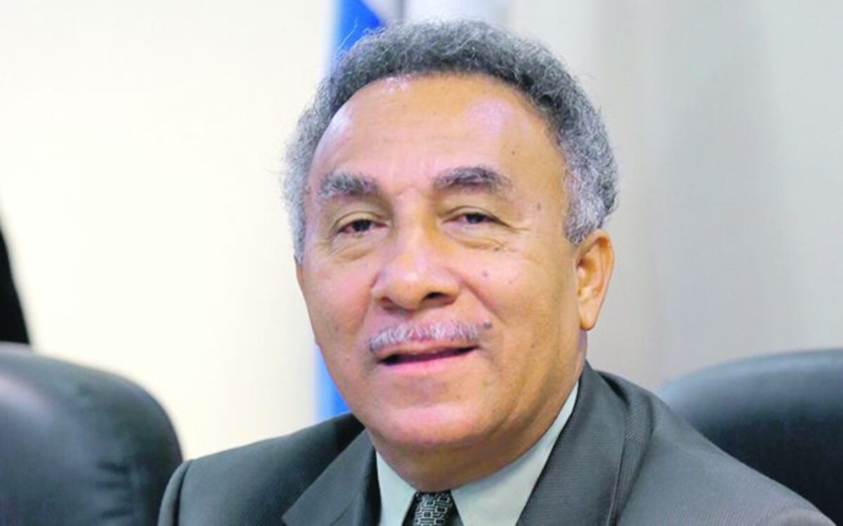 ¡NEPOTISMO! Diputado Carlos Santana trabaja con su hija en la ATTT