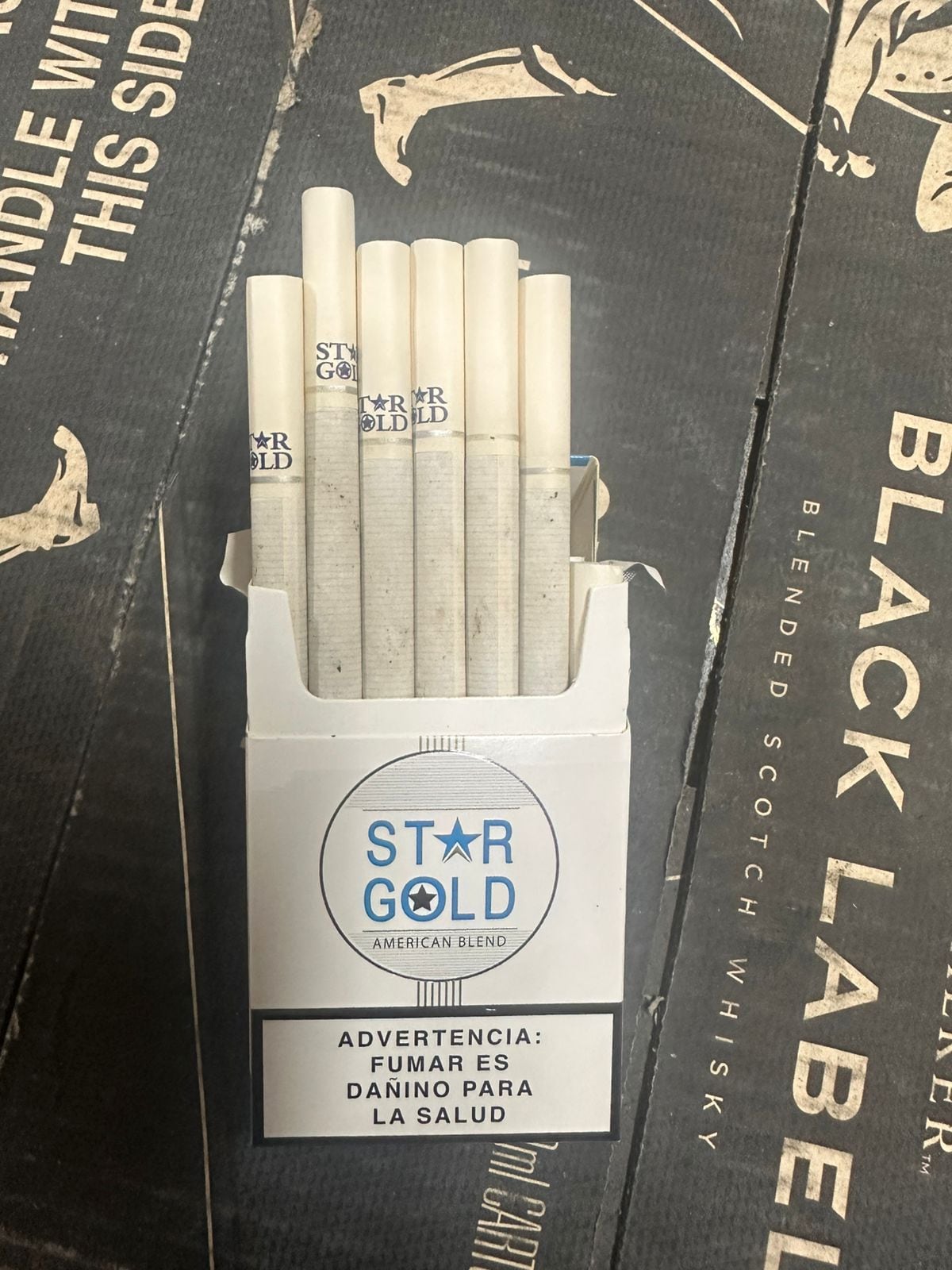 ¡Cigarrillos vencidos y caros! Aduanas descubre tabaco valorado en unos $90 mil en Colón