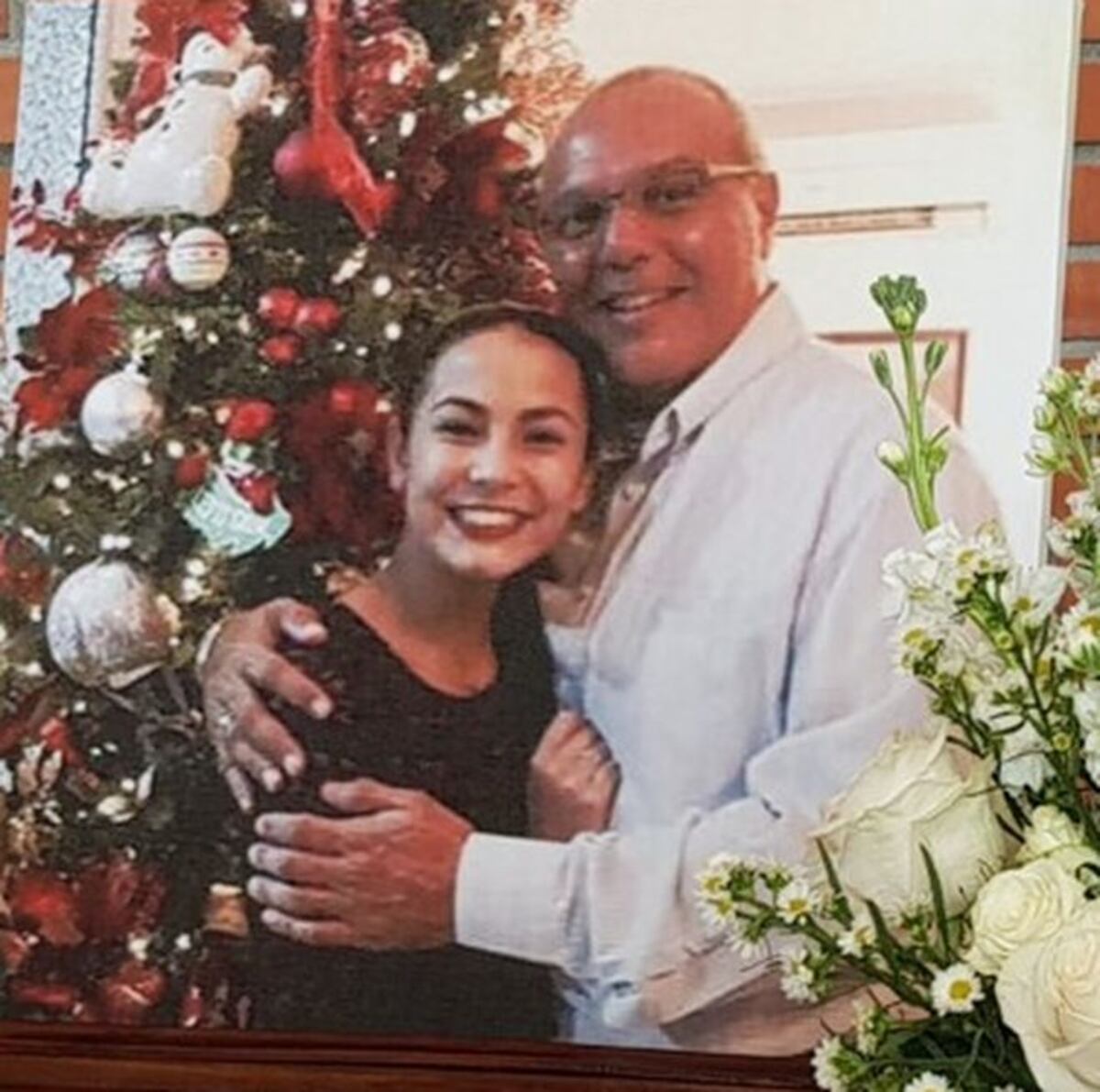 'Abracen a los suyos', dijo Ulloa en funeral tras accidente en Costa del Este