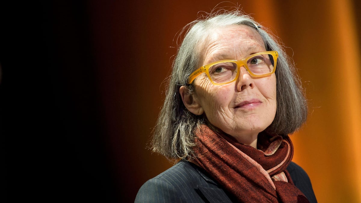 Anne Carson conquista el Nobel de Literatura con su obra audaz e innovadora