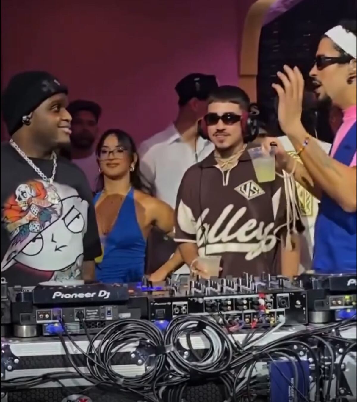 ¡Sech la rompe con Bad Bunny en Puerto Rico y pone la bandera de Panamá en alto!