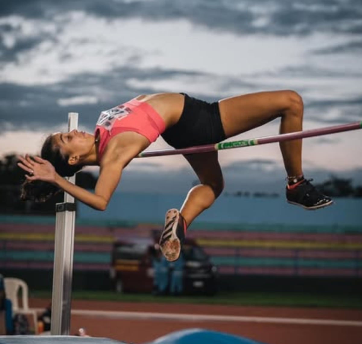 ¡Imparable! Arturo Deliser rompe récord en 100 metros planos y le da dos oros a Panamá