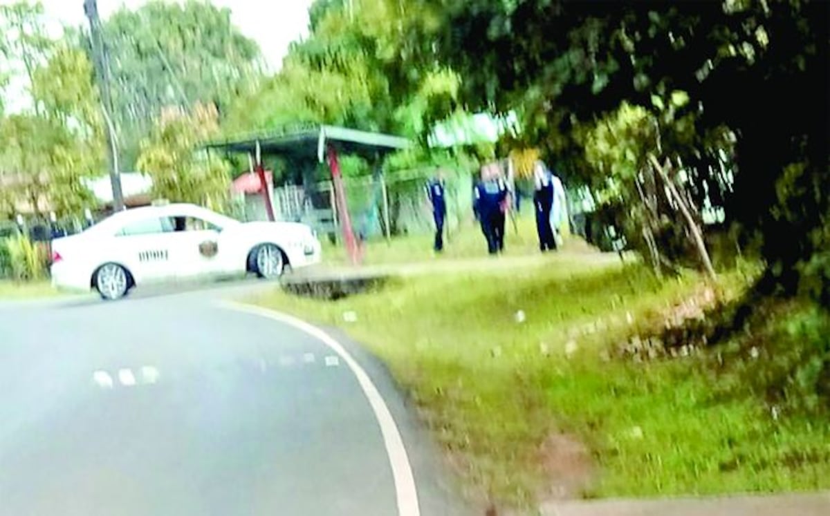 Iba a botar la basura cuando fue abusada sexualmente por un desconocido 