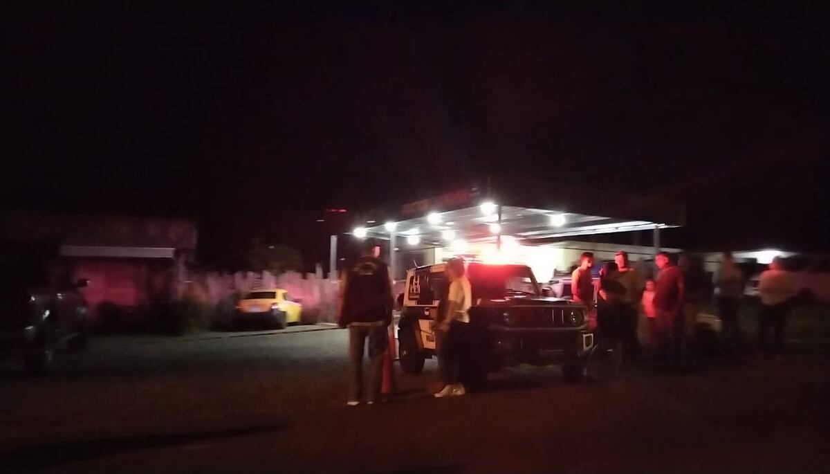 Encapuchados que salieron de herbazales asesinan a precandidato de libre postulación. Video