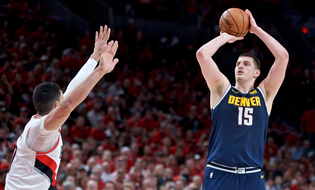 Jokic y Denver vuelven a casa con la serie empatada