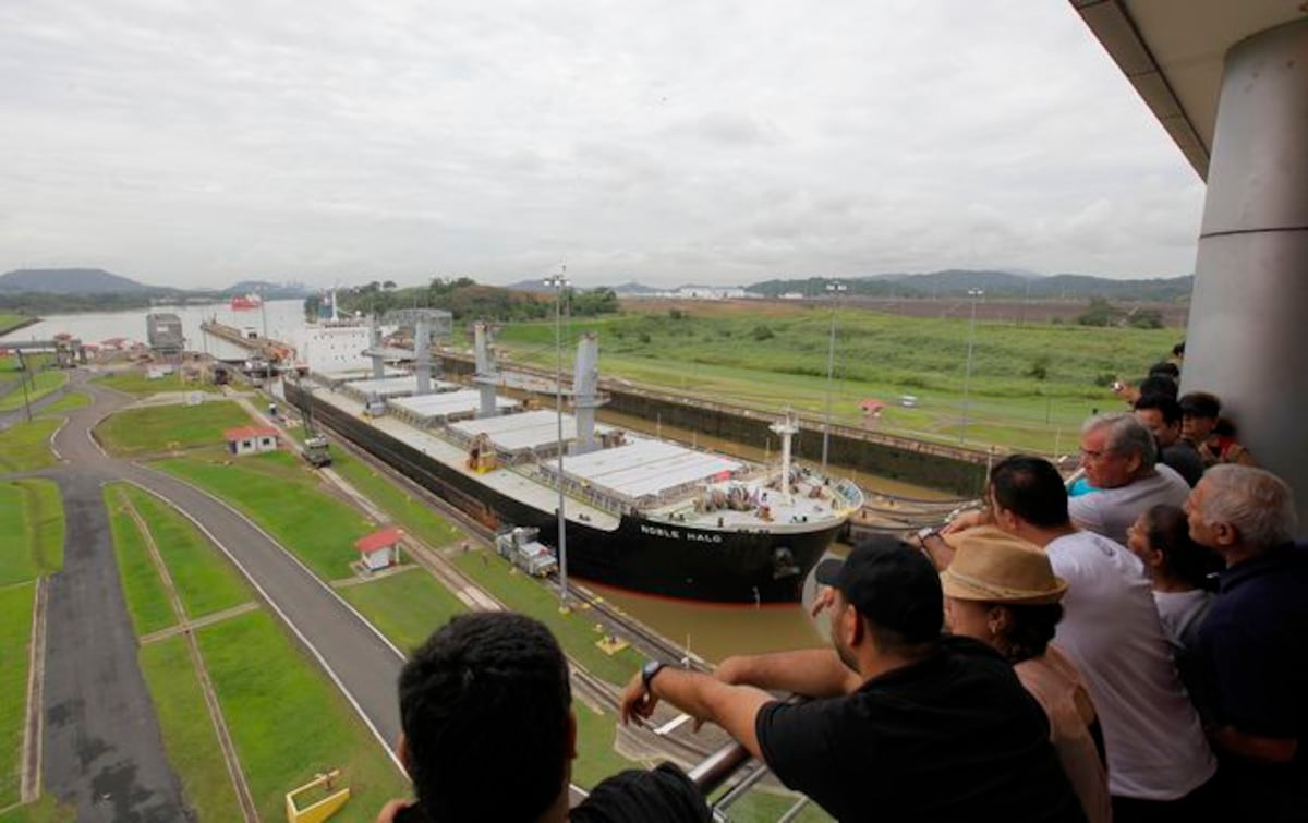 Ingresos por peajes del Canal de Panamá suben 9,5 % entre enero y julio