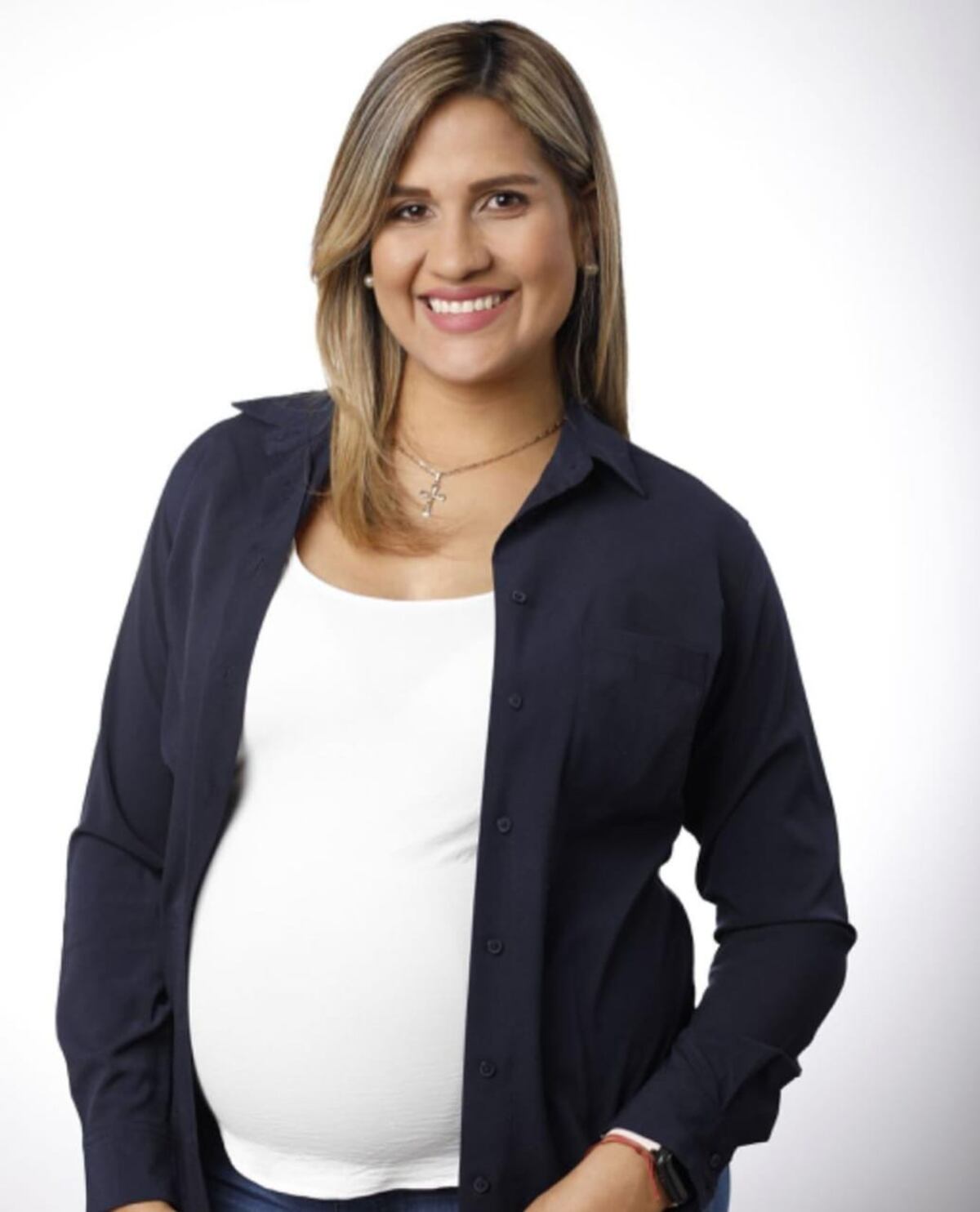 Ale Brenes una súper mujer. Recolectó firma hasta un día antes de tener a su bebé