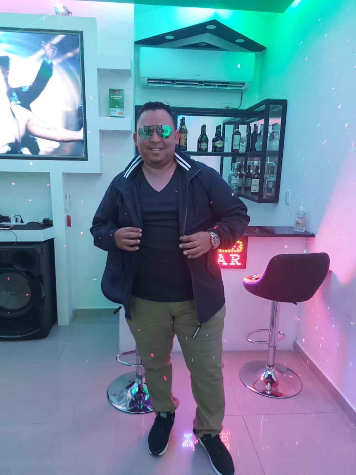 El cantante panameño Ángel Kayros trae un nuevo tema para alegrar el verano y ponerlos a bailar