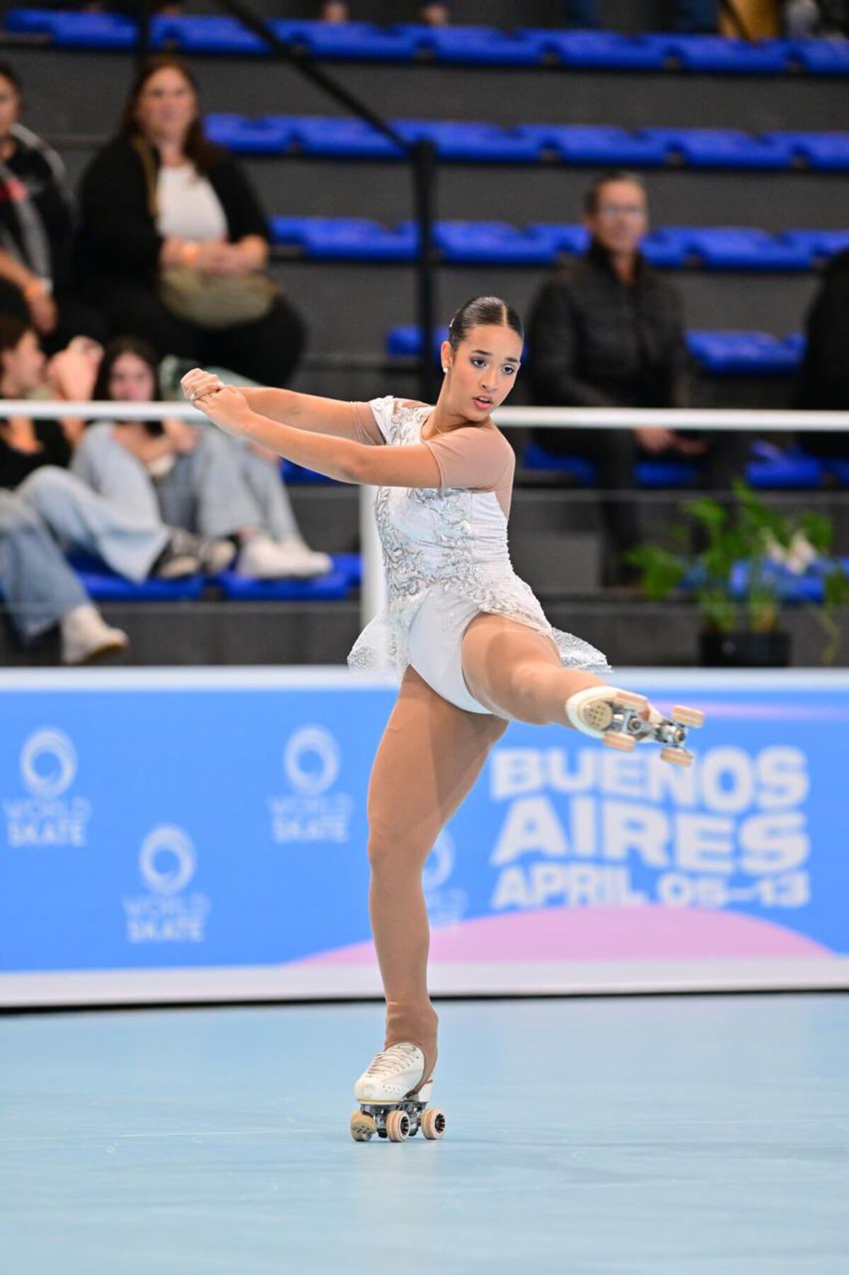 ¡Galit va por el oro! Panameña se mete en la final mundial de patinaje artístico
