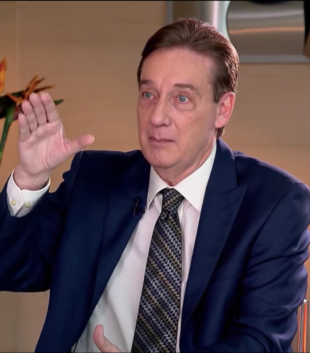 ‘No me parece correcto que Monseñor Ulloa viole la cuarentena’, dice el doctor Sáez Llorens. Video