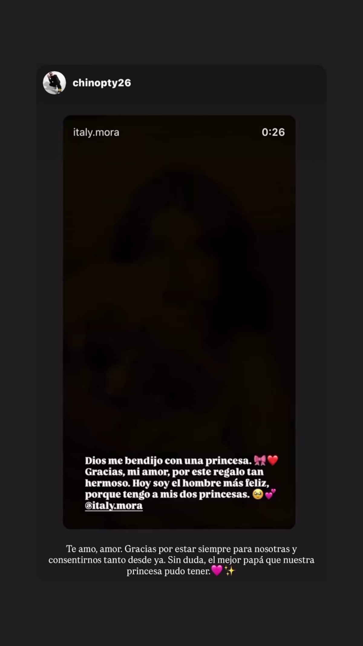 Vídeo | El ramo rosado lo dijo todo: Italy Mora revela que espera ‘una princesa’ 