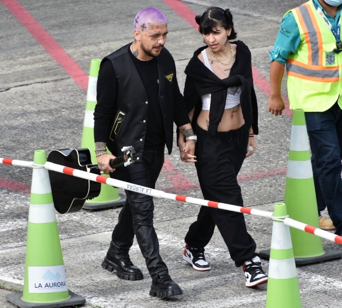 Ups. Nodal habría olvidado a Belinda  con ella y ya se hizo otro tatuaje 