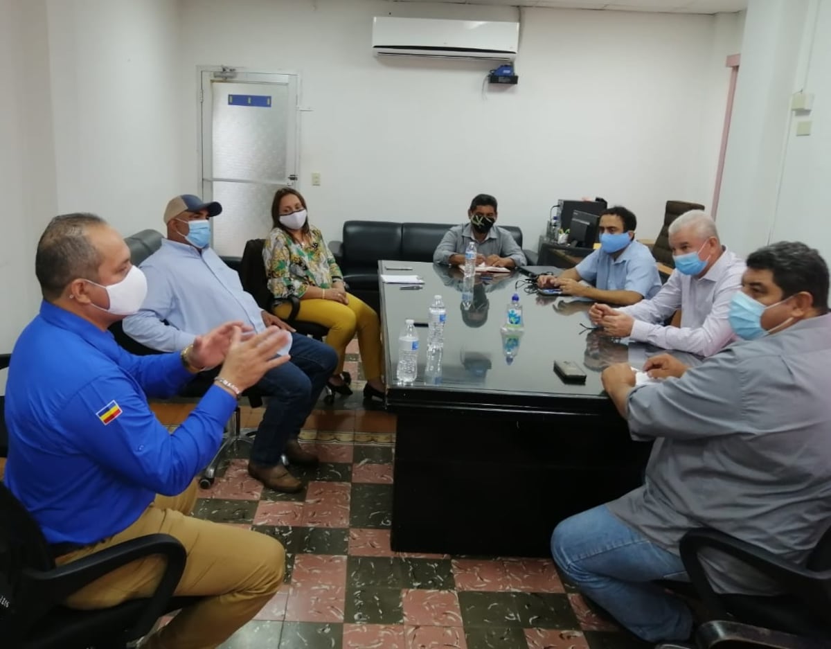 Activos puestos de control sanitario para entrar y salir de Los Santos 