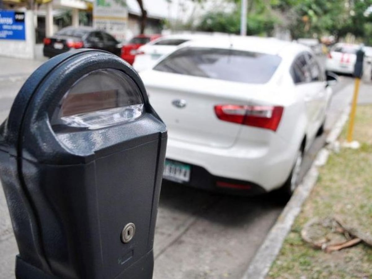 Alcaldía echa pa' tras. Suspende alza de costo de estacionamientos