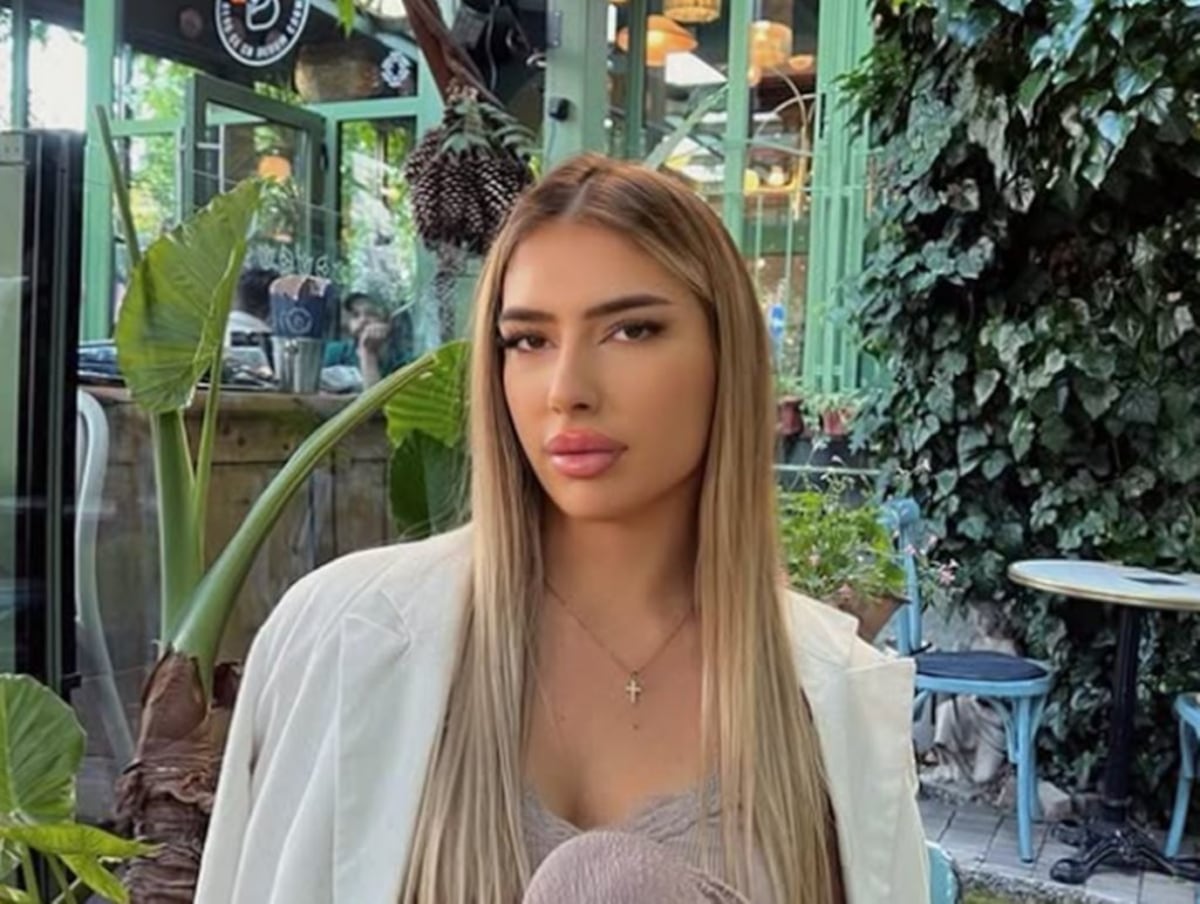 Muere la influencer Tijana Radonjic tras quitarse el arnés de seguridad en pleno vuelo de parapente