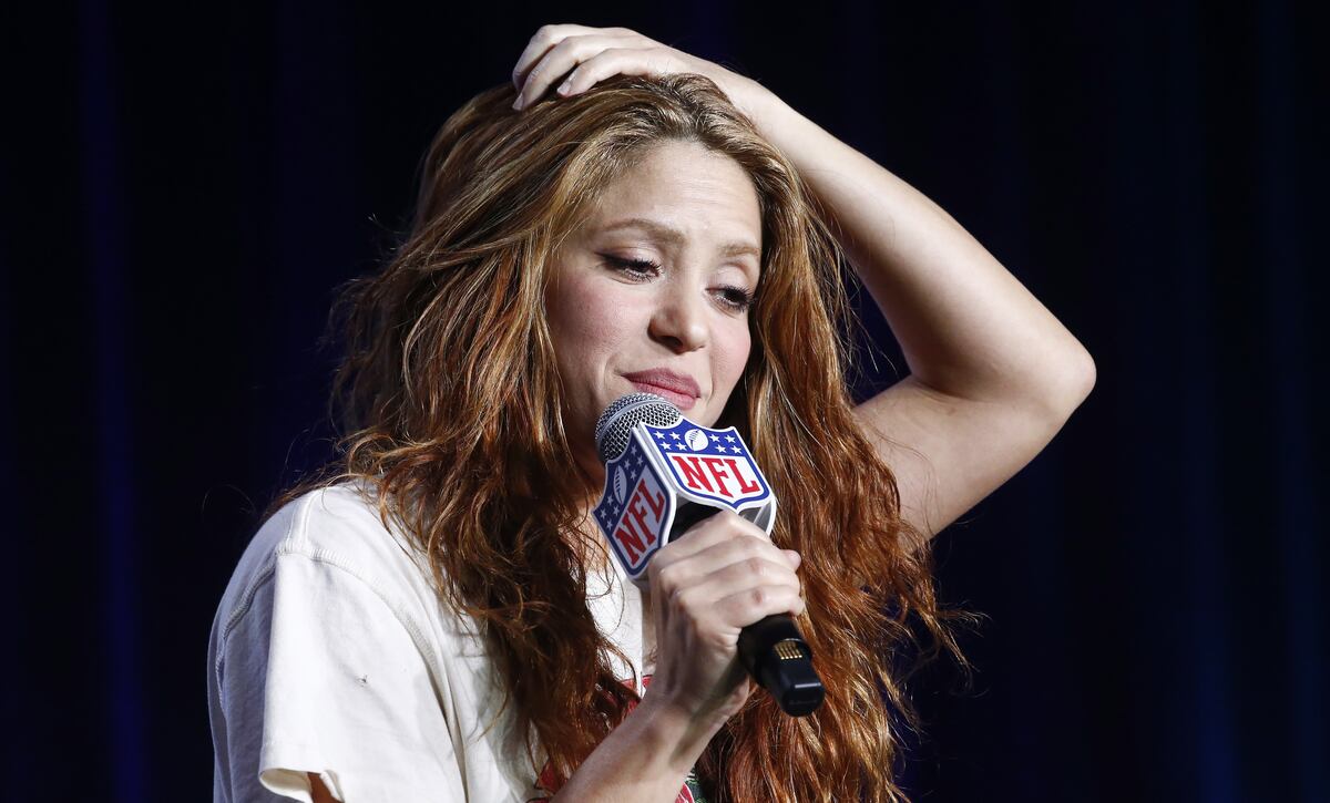 Shakira confirma que su padre de 91 años está hospitalizado