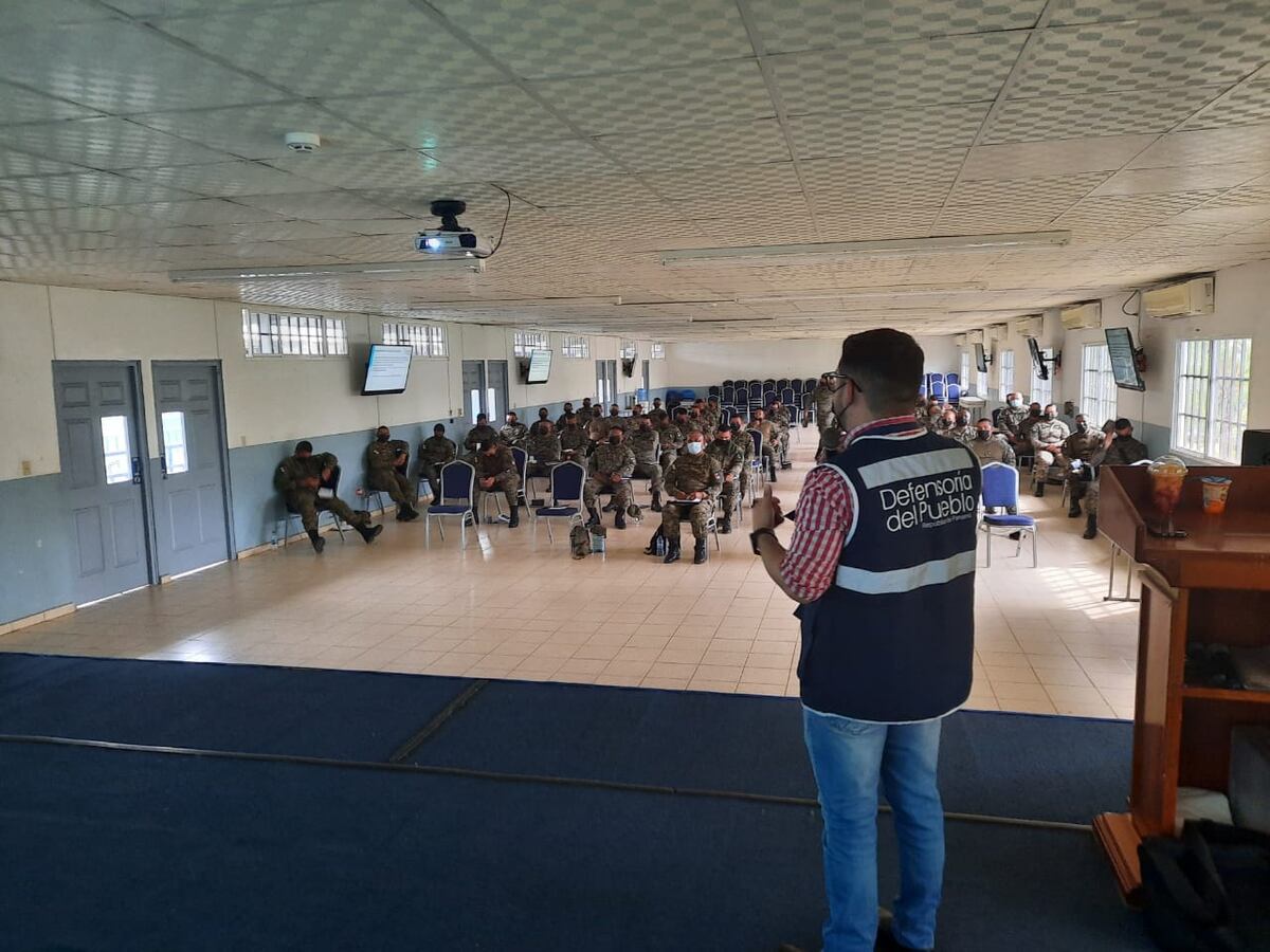 Capacitan a unidades de Senafront que atienden a los migrantes en Panamá