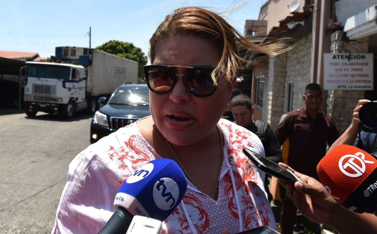 Alma Cortés se 'monstrosea' en el carnaval