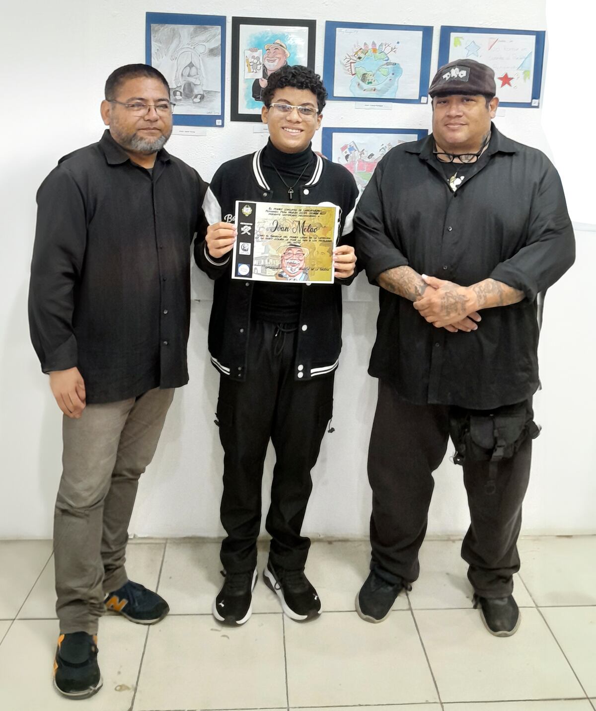 ¿Y la tapa? Jóvenes caricaturistas le meten trazo y picante al arte en homenaje a Fernando Peña Morán