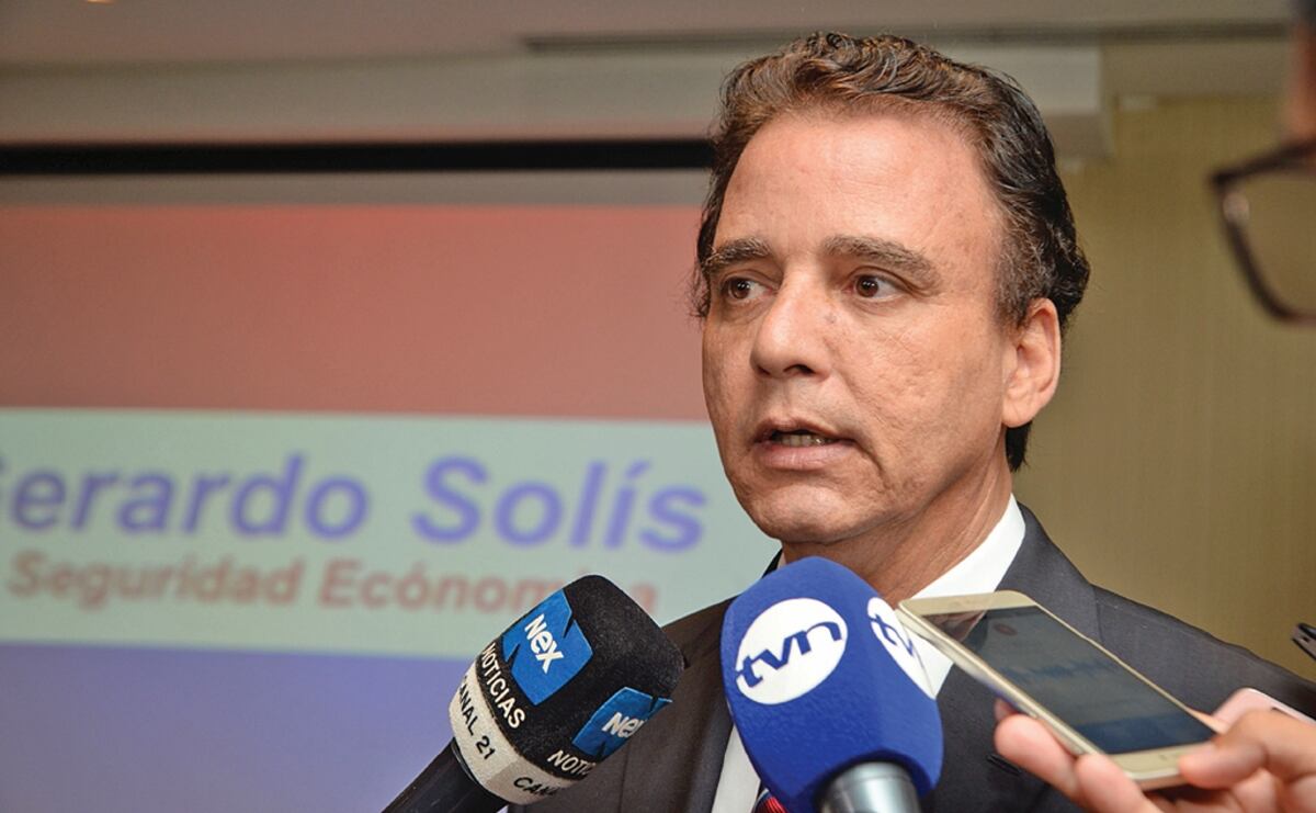 “La Contraloría no es perseguidora, ni Ministerio Público”, asegura Gerardo Solís